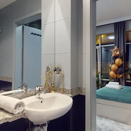 Szewska 72 - Tectum 4*