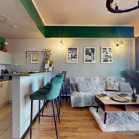 Szewska 72 - Tectum 4*